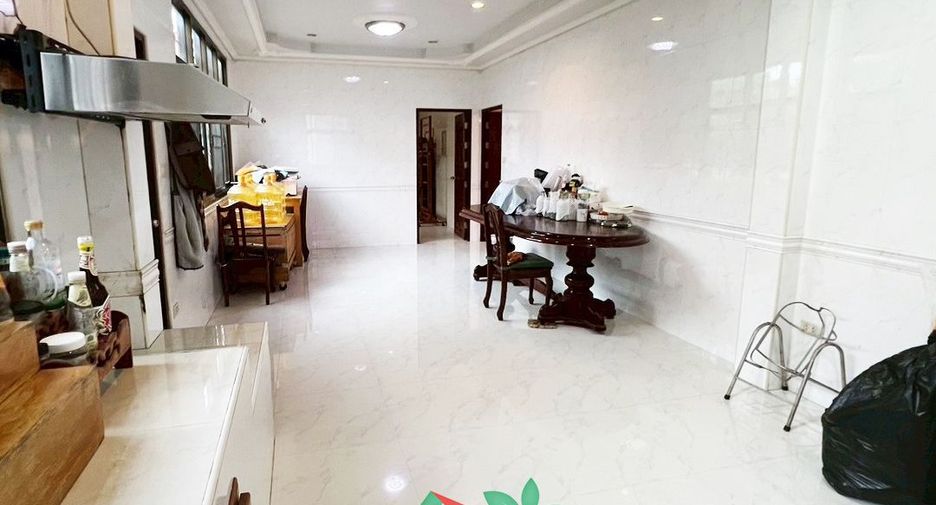 À vendre 4 chambres maison à Krathum Baen, Samut Sakhon