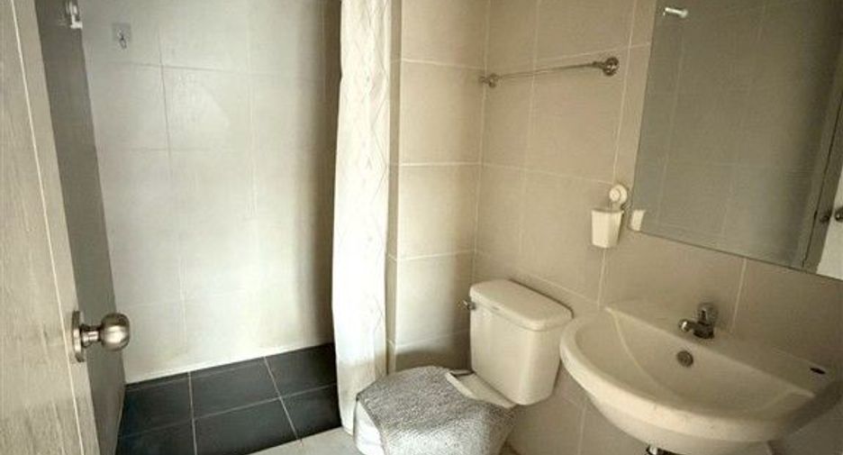 Reihenhaus zur Miete und zum Kauf mit 3 Zimmer in Lam Luk Ka, Pathum Thani