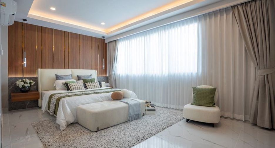 For sale 5 bedrooms villa in Bang Lamung, Chonburi