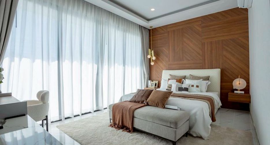 For sale 5 bedrooms villa in Bang Lamung, Chonburi