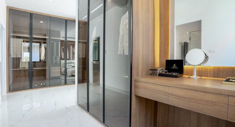 For sale 5 bedrooms villa in Bang Lamung, Chonburi