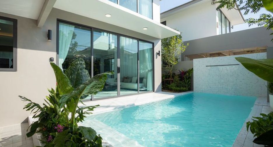 For sale 5 bedrooms villa in Bang Lamung, Chonburi