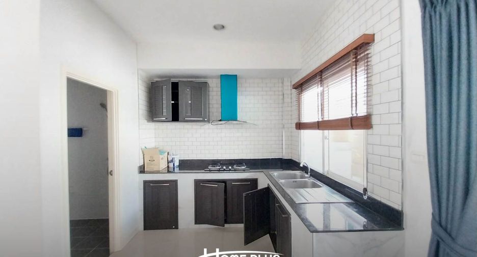 For sale 3 bedrooms townhouse in Mueang Pathum Thani, Pathum Thani