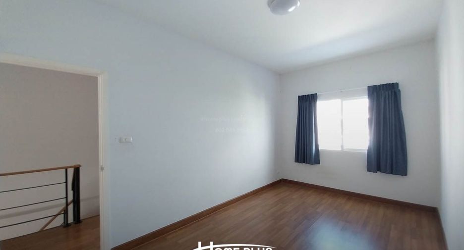 For sale 3 bedrooms townhouse in Mueang Pathum Thani, Pathum Thani