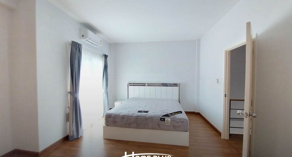 For sale 3 bedrooms townhouse in Mueang Pathum Thani, Pathum Thani