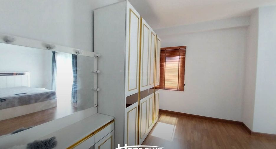 For sale 3 bedrooms townhouse in Mueang Pathum Thani, Pathum Thani