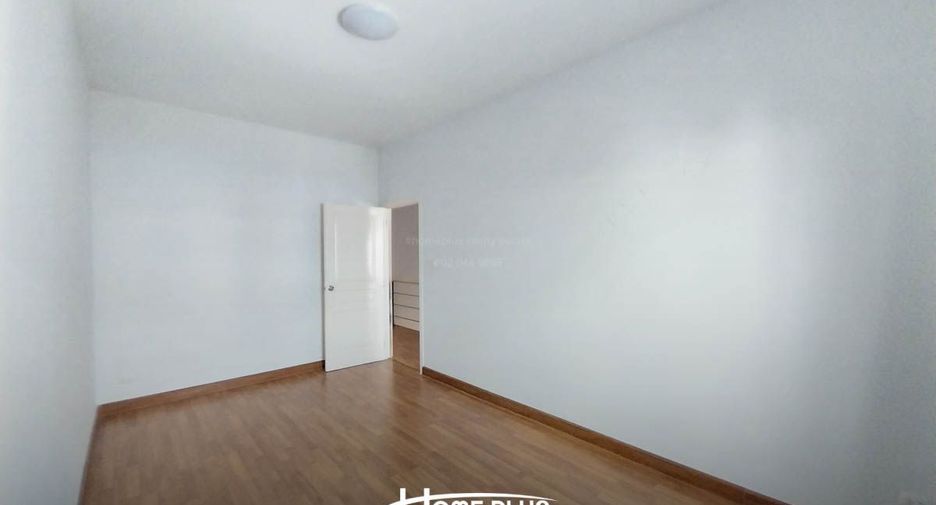For sale 3 bedrooms townhouse in Mueang Pathum Thani, Pathum Thani