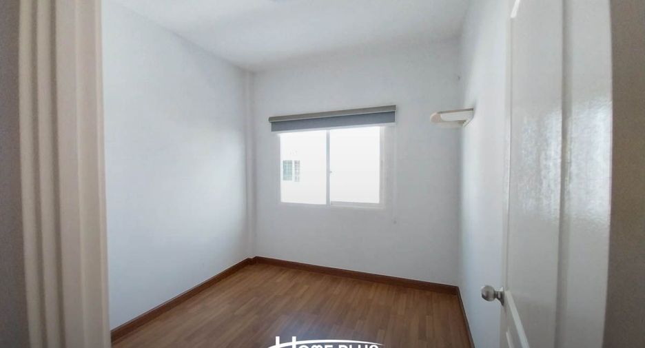 For sale 3 bedrooms townhouse in Mueang Pathum Thani, Pathum Thani