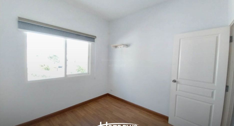 For sale 3 bedrooms townhouse in Mueang Pathum Thani, Pathum Thani