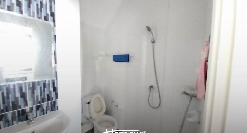 For sale 3 bedrooms townhouse in Mueang Pathum Thani, Pathum Thani