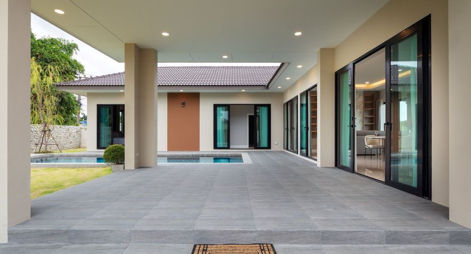 For sale 3 ベッドルーム villa in Bang Lamung, Chonburi