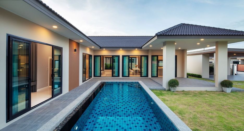 For sale 3 ベッドルーム villa in Bang Lamung, Chonburi