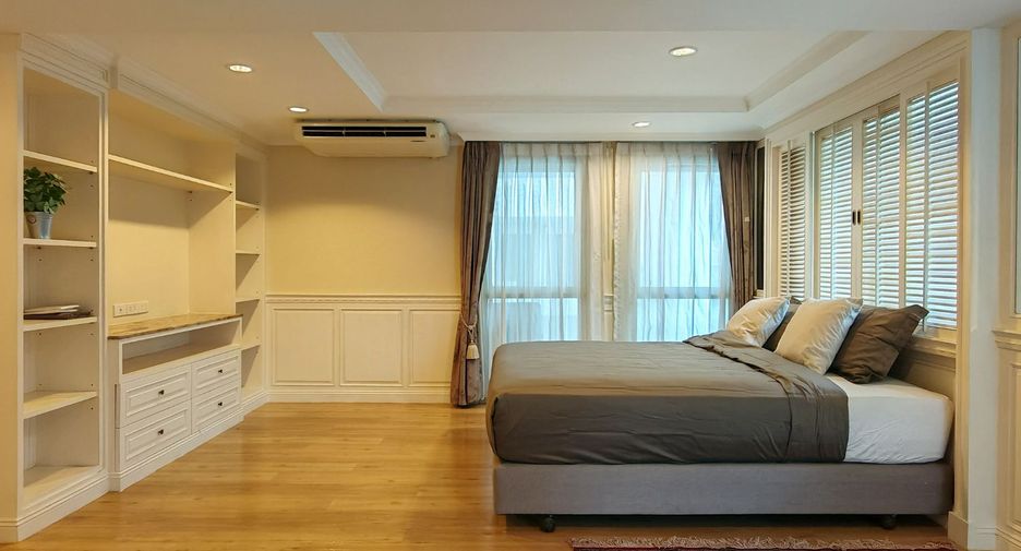 For rent 2 bedrooms condo in Pathum Wan, Bangkok