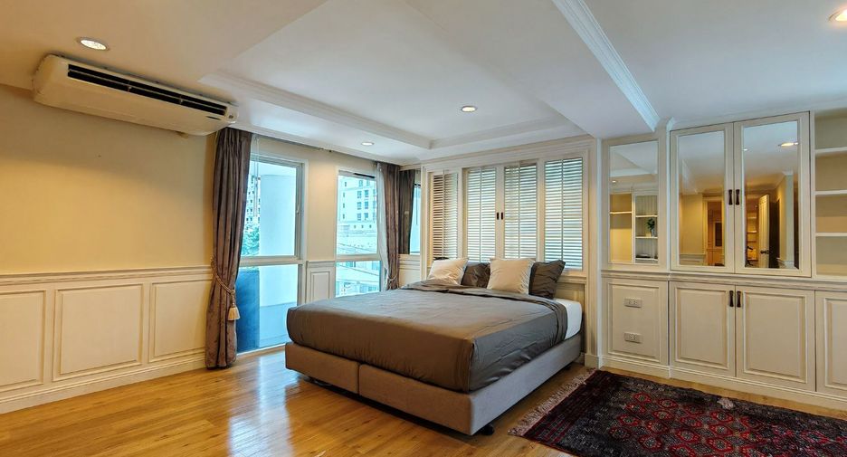 For rent 2 bedrooms condo in Pathum Wan, Bangkok