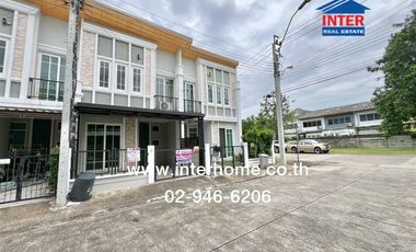 For sale 3 bedrooms townhouse in Bang Khen, Bangkok