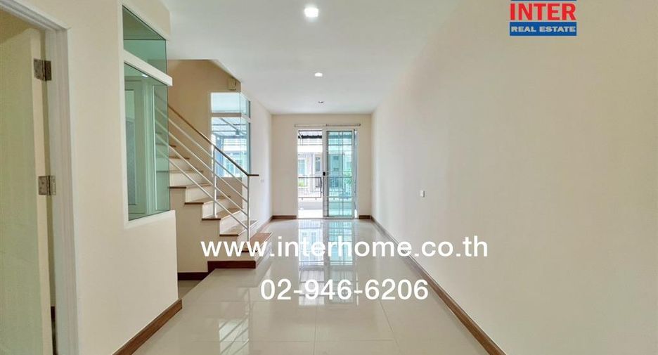 For sale 3 bedrooms townhouse in Bang Khen, Bangkok