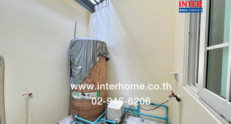 For sale 3 bedrooms townhouse in Bang Khen, Bangkok