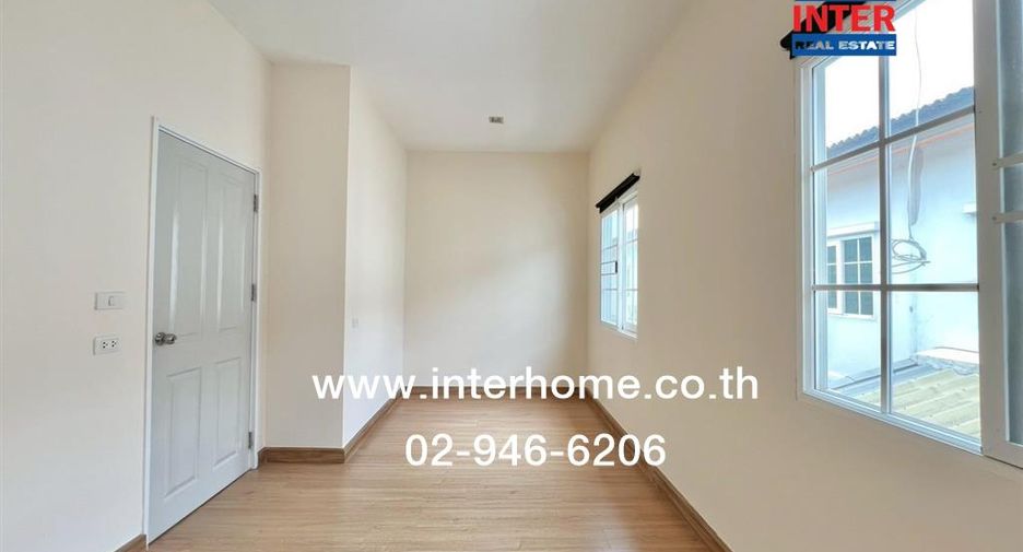 For sale 3 bedrooms townhouse in Bang Khen, Bangkok