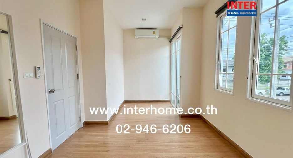 For sale 3 bedrooms townhouse in Bang Khen, Bangkok