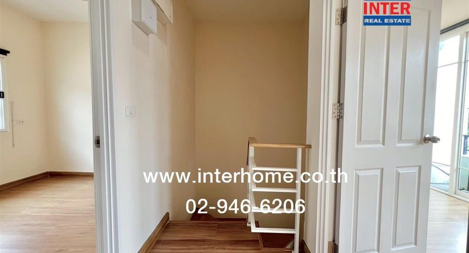 For sale 3 bedrooms townhouse in Bang Khen, Bangkok