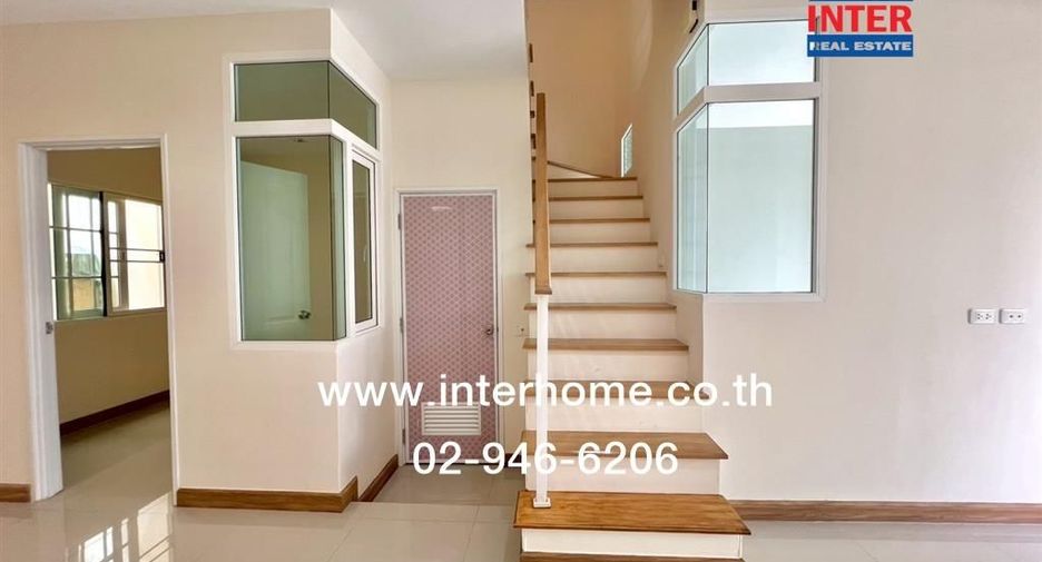 For sale 3 bedrooms townhouse in Bang Khen, Bangkok