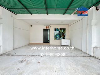 出租 和 出售 3 卧室 联排别墅 在 Khlong Sam Wa, 曼谷