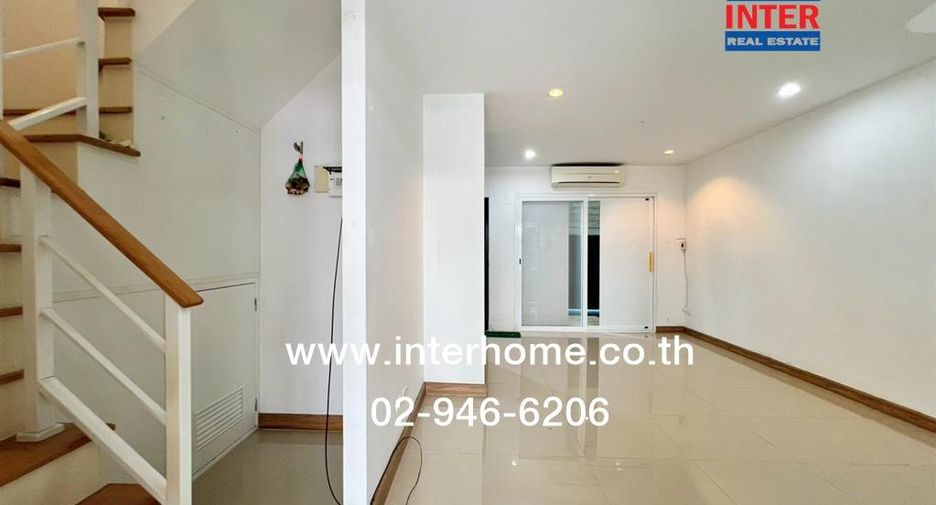 For rent and for sale 3 bedrooms townhouse in Khlong Sam Wa, Bangkok