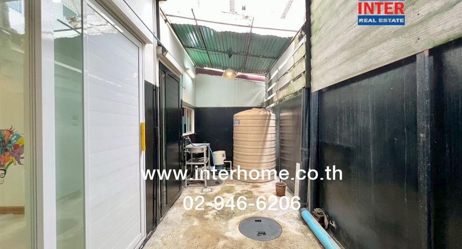 For rent and for sale 3 bedrooms townhouse in Khlong Sam Wa, Bangkok