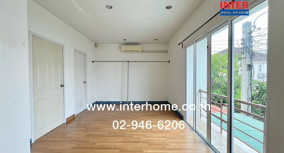 For rent and for sale 3 bedrooms townhouse in Khlong Sam Wa, Bangkok