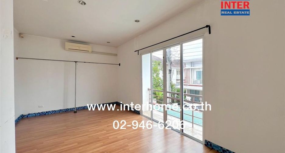 For rent and for sale 3 bedrooms townhouse in Khlong Sam Wa, Bangkok