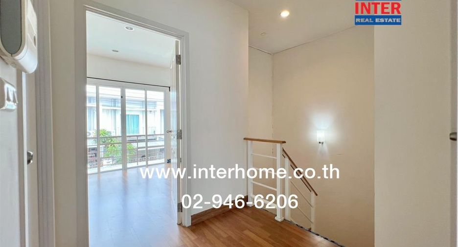 For rent and for sale 3 bedrooms townhouse in Khlong Sam Wa, Bangkok
