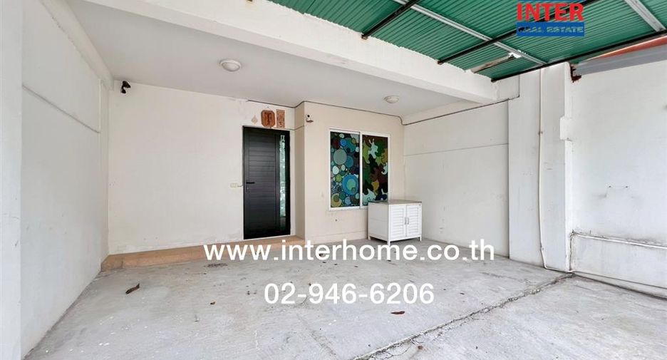 For rent and for sale 3 bedrooms townhouse in Khlong Sam Wa, Bangkok