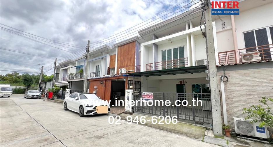 For rent and for sale 3 bedrooms townhouse in Khlong Sam Wa, Bangkok