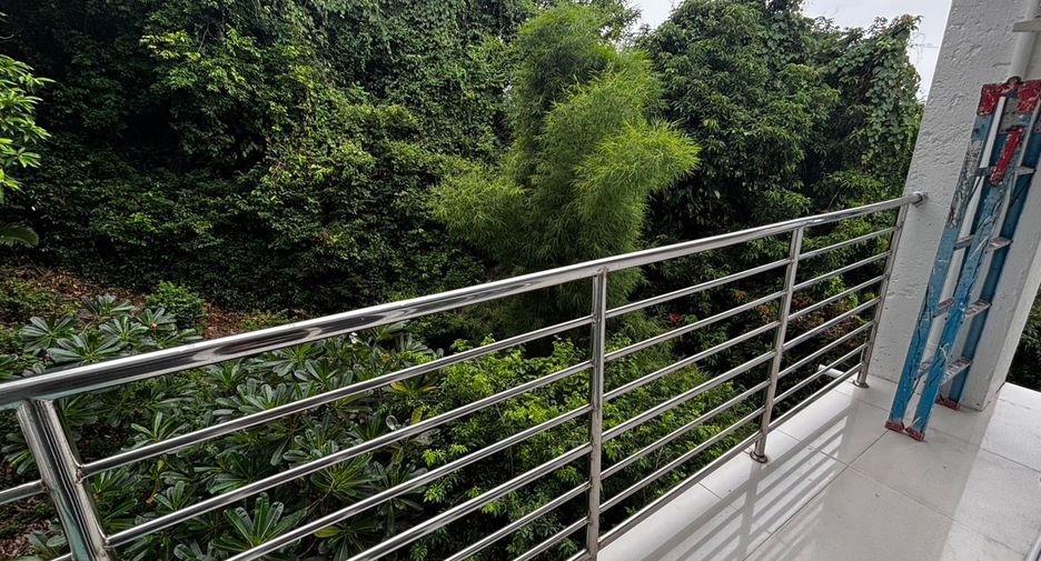 À vendre 3 chambres condo à Klaeng, Rayong