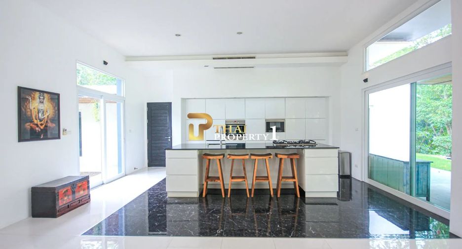 À vendre 4 chambres villa à Hua Hin, Prachuap Khiri Khan