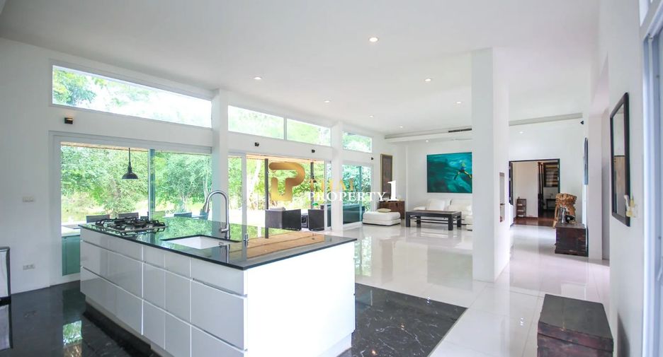 À vendre 4 chambres villa à Hua Hin, Prachuap Khiri Khan