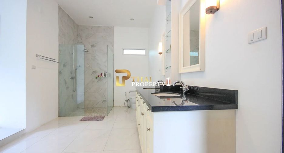 À vendre 4 chambres villa à Hua Hin, Prachuap Khiri Khan