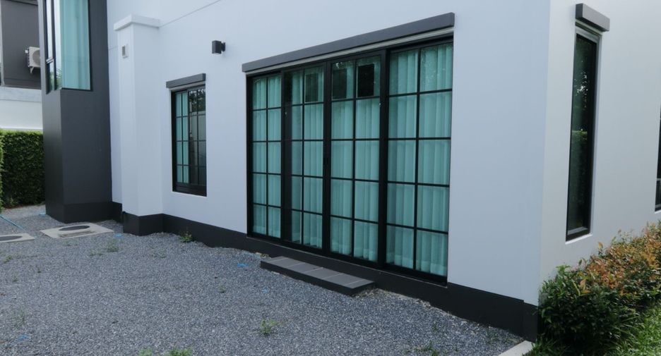 Casa en venta de 4 habitaciones en Pak Kret, Nonthaburi