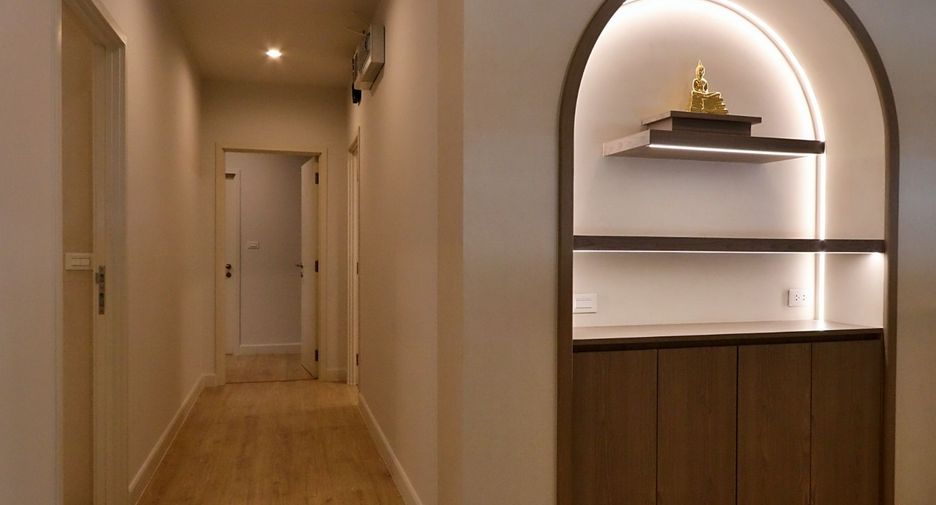 Casa en venta de 4 habitaciones en Pak Kret, Nonthaburi