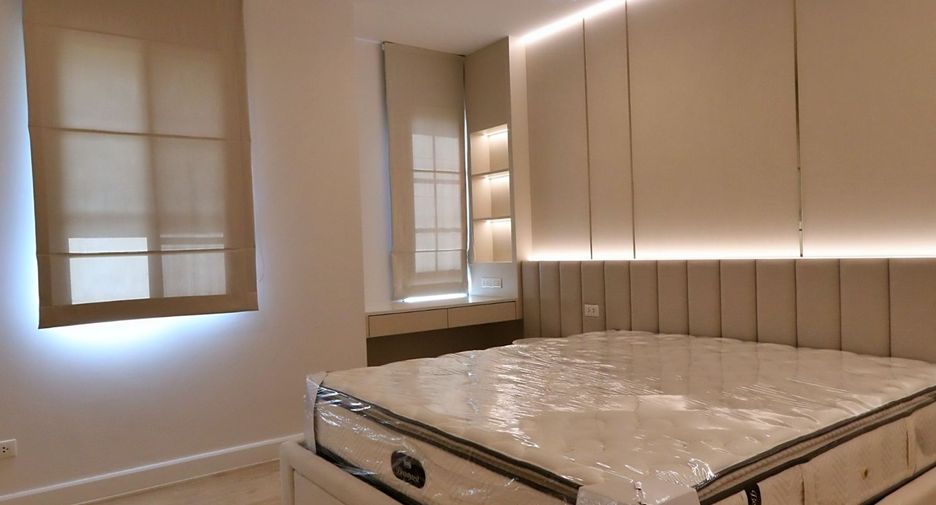 Casa en venta de 4 habitaciones en Pak Kret, Nonthaburi