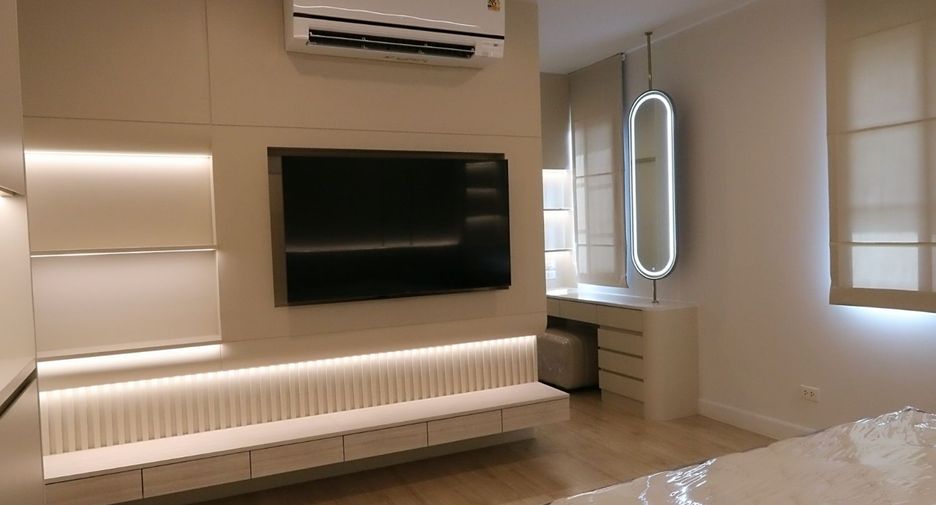 Casa en venta de 4 habitaciones en Pak Kret, Nonthaburi