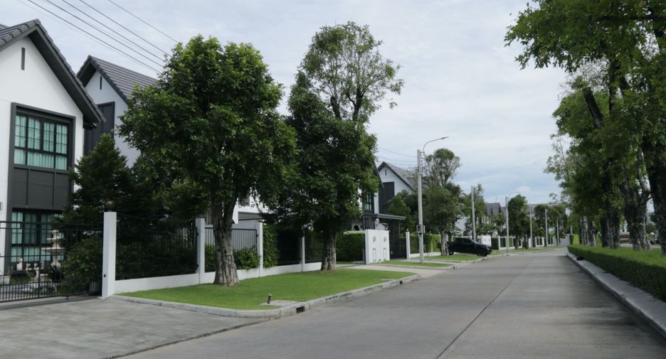Casa en venta de 4 habitaciones en Pak Kret, Nonthaburi
