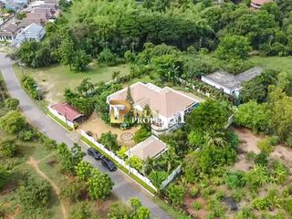 For sale 4 bedrooms villa in Hua Hin, Prachuap Khiri Khan