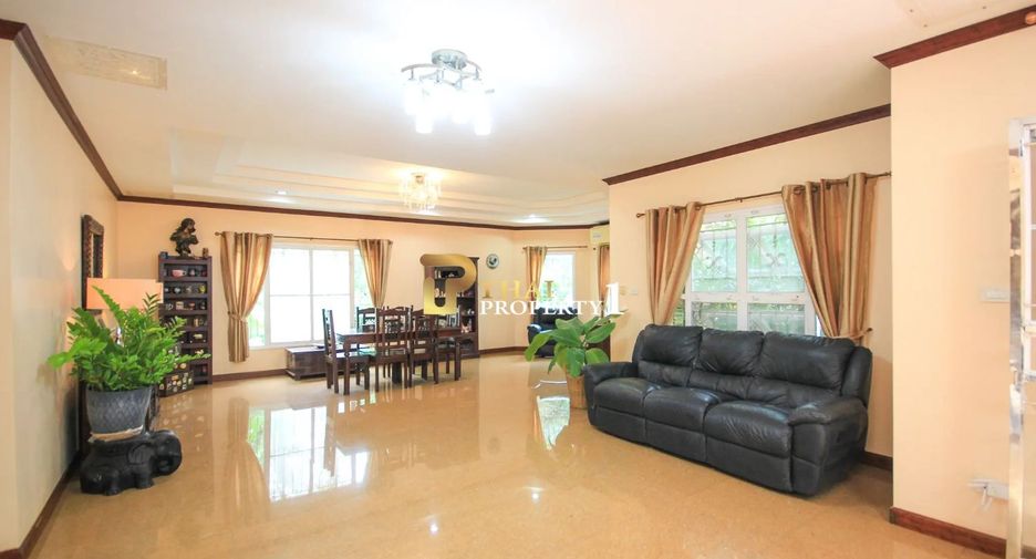Villa zum Kauf mit 4 Zimmer in Hua Hin, Prachuap Khiri Khan