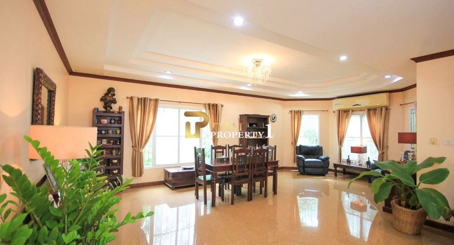 Villa zum Kauf mit 4 Zimmer in Hua Hin, Prachuap Khiri Khan