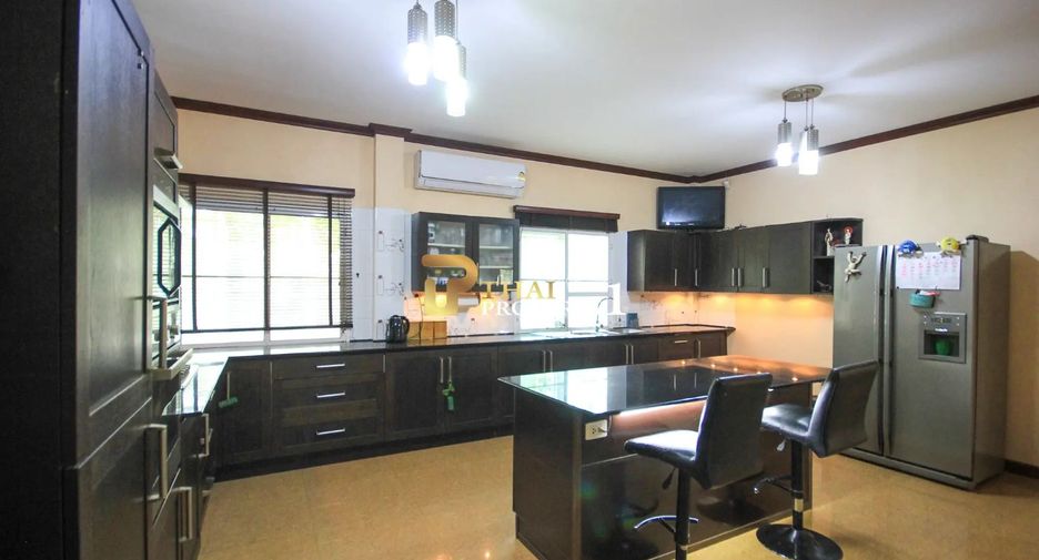 Villa zum Kauf mit 4 Zimmer in Hua Hin, Prachuap Khiri Khan