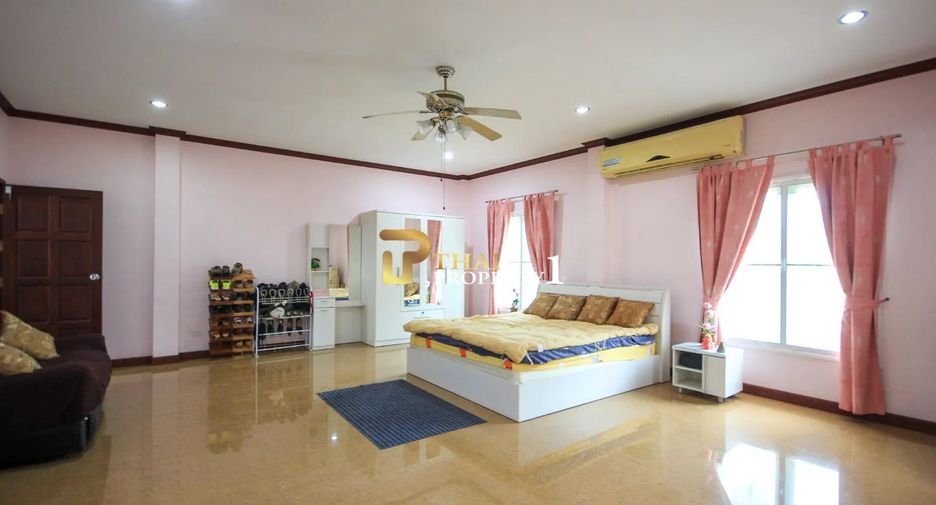 Villa zum Kauf mit 4 Zimmer in Hua Hin, Prachuap Khiri Khan
