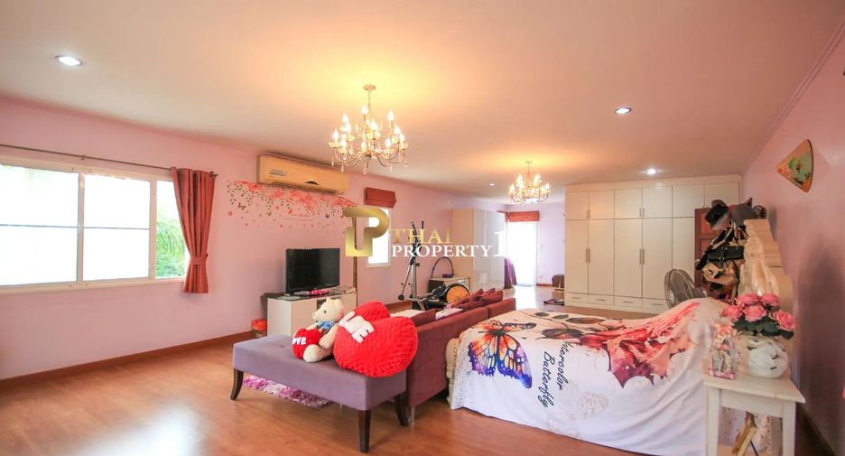 Villa zum Kauf mit 4 Zimmer in Hua Hin, Prachuap Khiri Khan