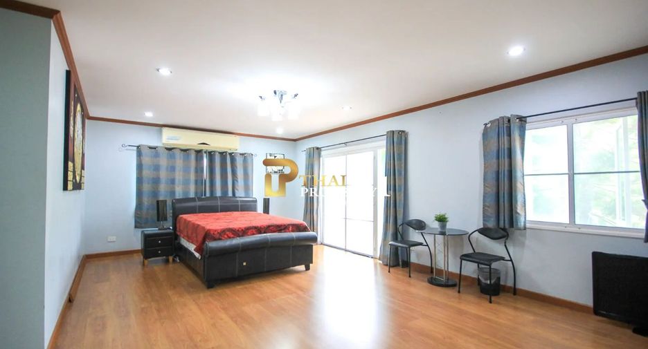 Villa zum Kauf mit 4 Zimmer in Hua Hin, Prachuap Khiri Khan