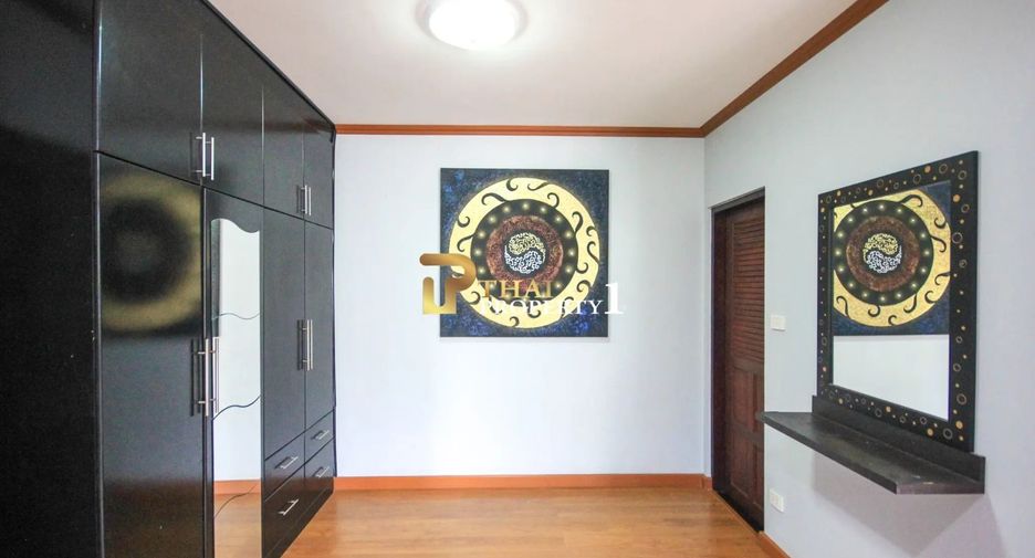 Villa zum Kauf mit 4 Zimmer in Hua Hin, Prachuap Khiri Khan
